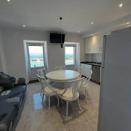 Apartamento Vista Al Puerto De *
